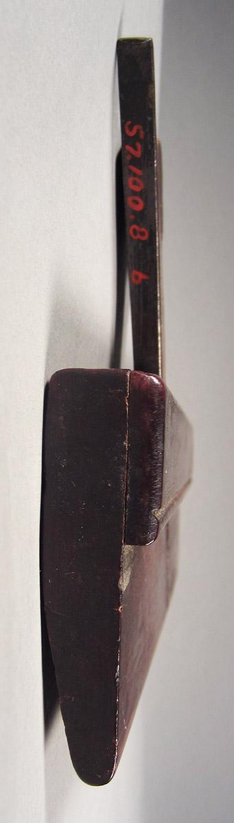 1957.0100.008 A-C, Round plane, heel
