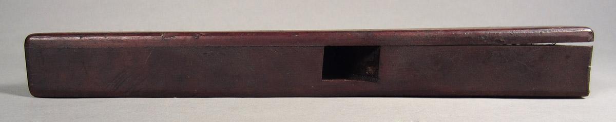 1957.0100.010 A-C, Round plane, top