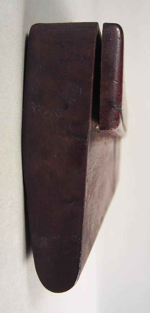 1957.0100.010 A-C, Round plane, heel
