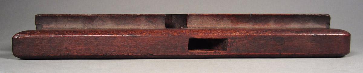 1957.0100.011 Hollow plane, top