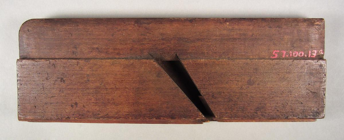 1957.0100.013 A-C, Molding plane, stock side 1