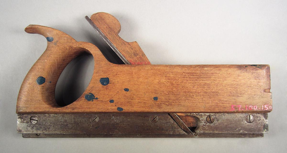 1957.0100.015 A-C, Groove plane, side 1