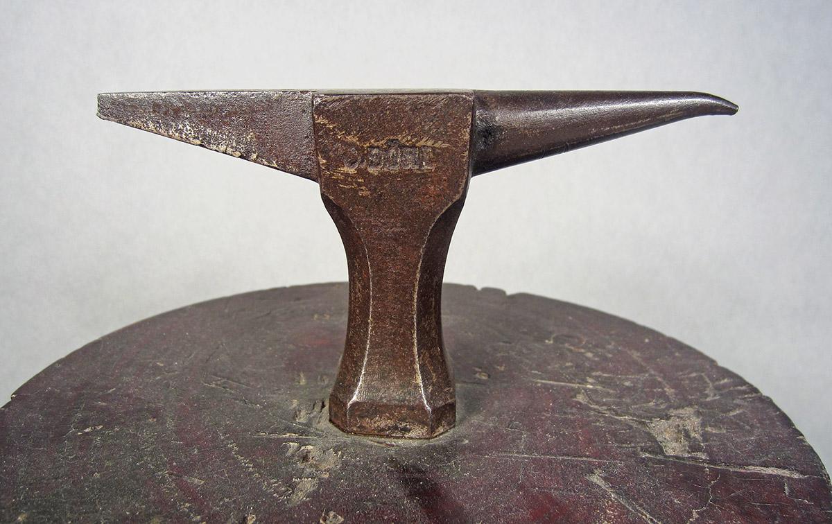 1957.0101.001, Anvil, anvil side 1