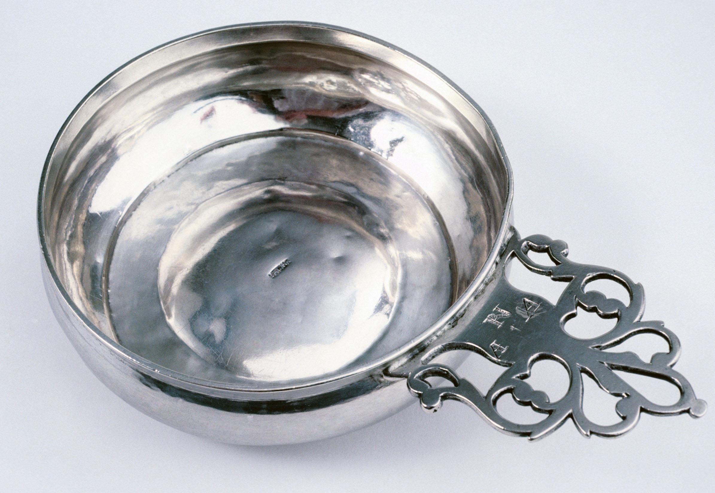 1969.3875 Porringer