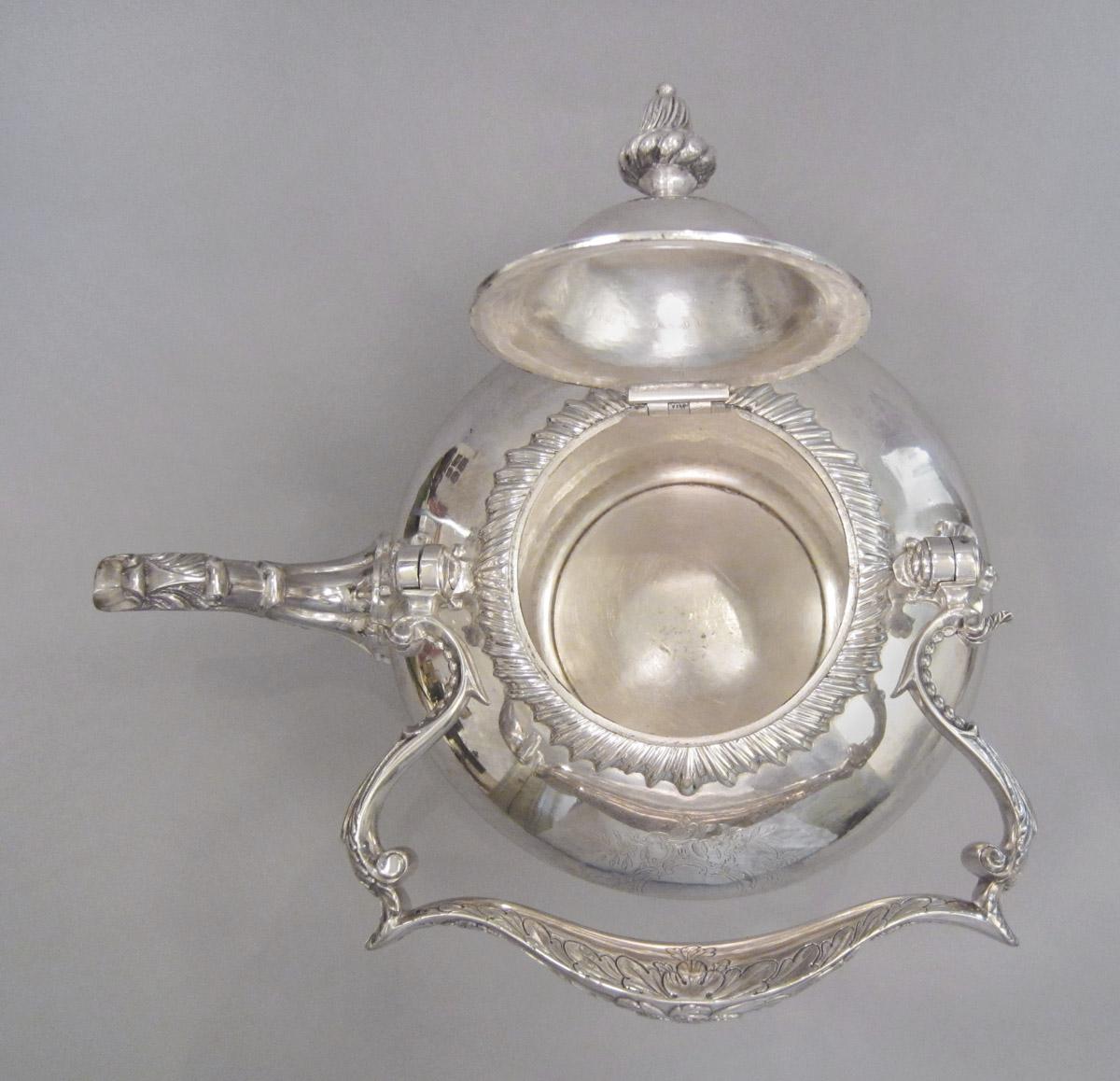 1951.0050 A Kettle, interior