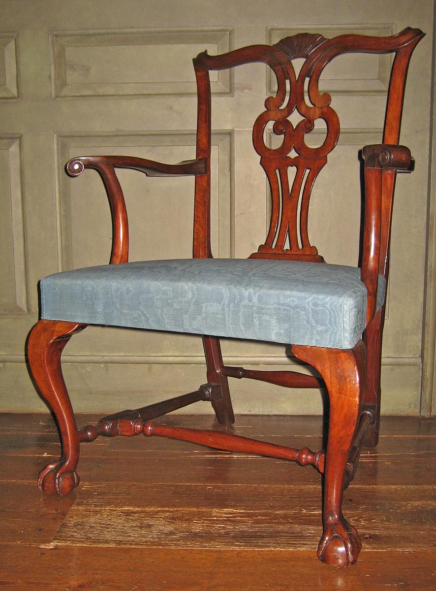 1952.0234 Armchair view 1