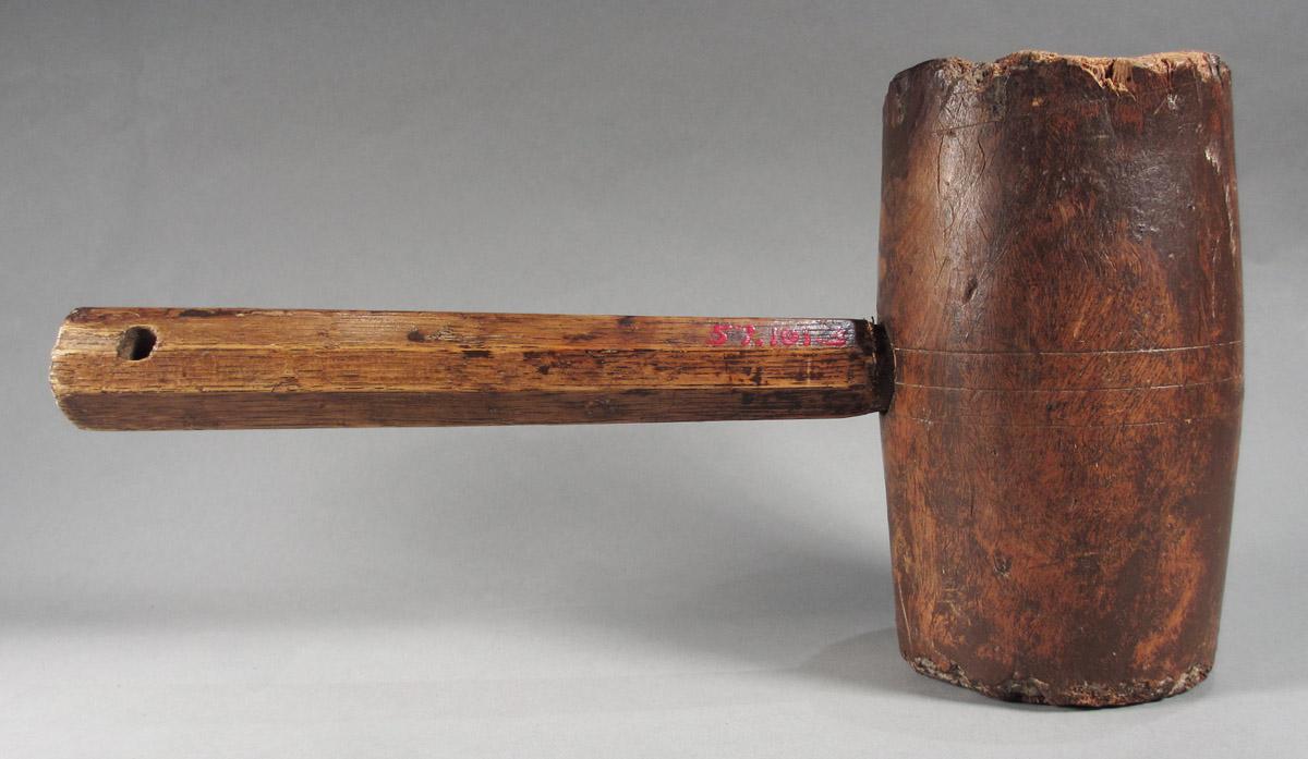 1957.0101.003 Mallet, side 1
