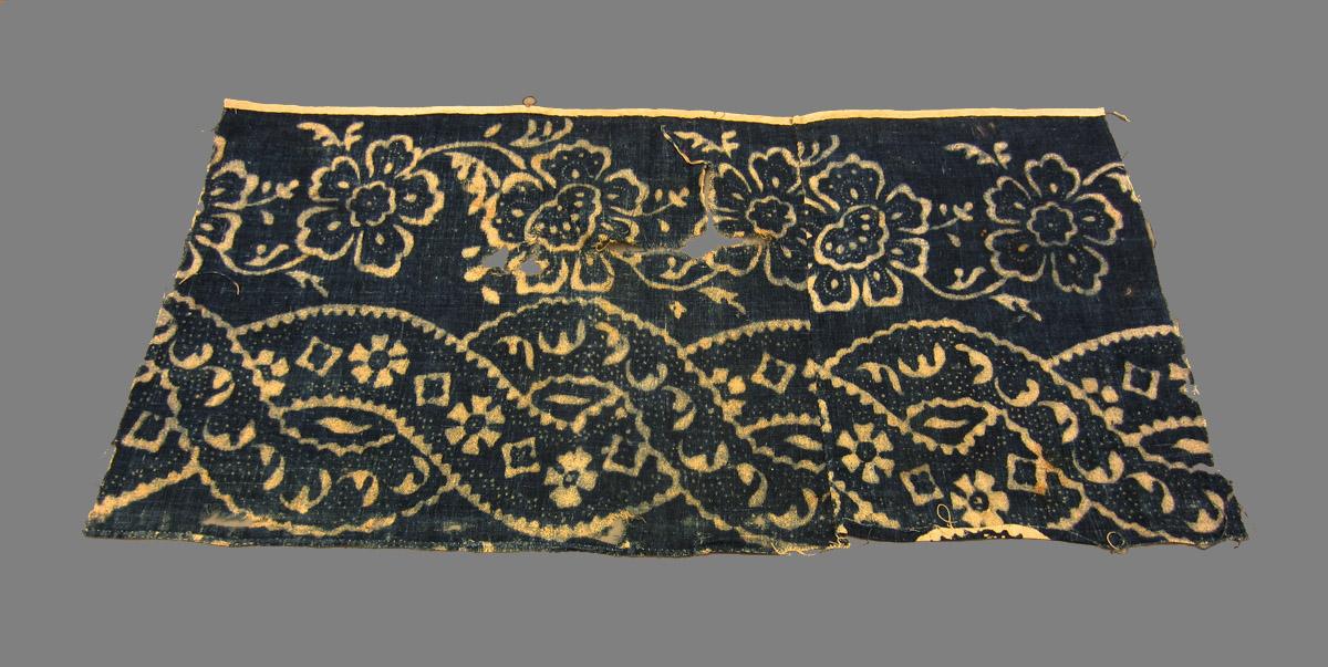 1957.0118.001 textile, printed reverse