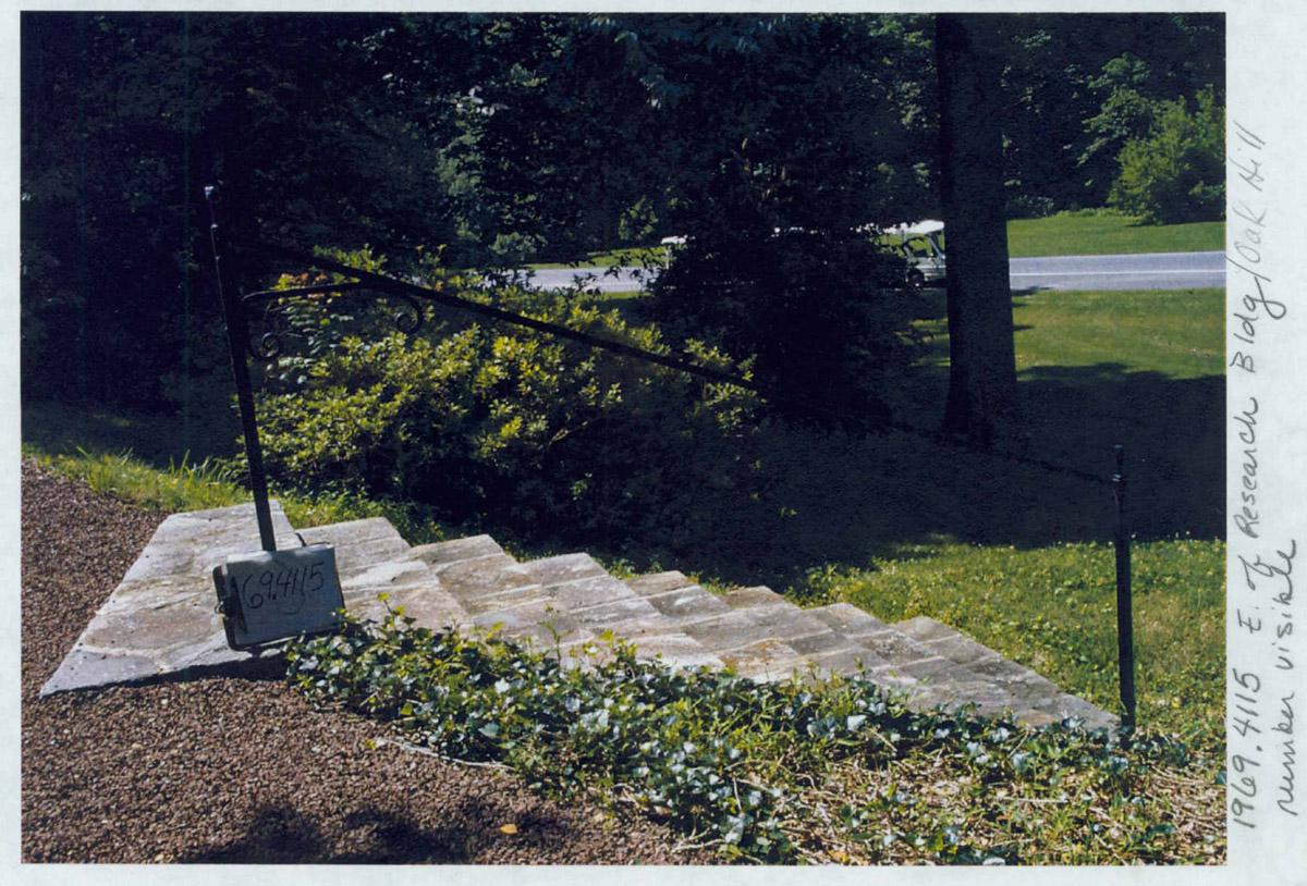 1969.4115 Railing