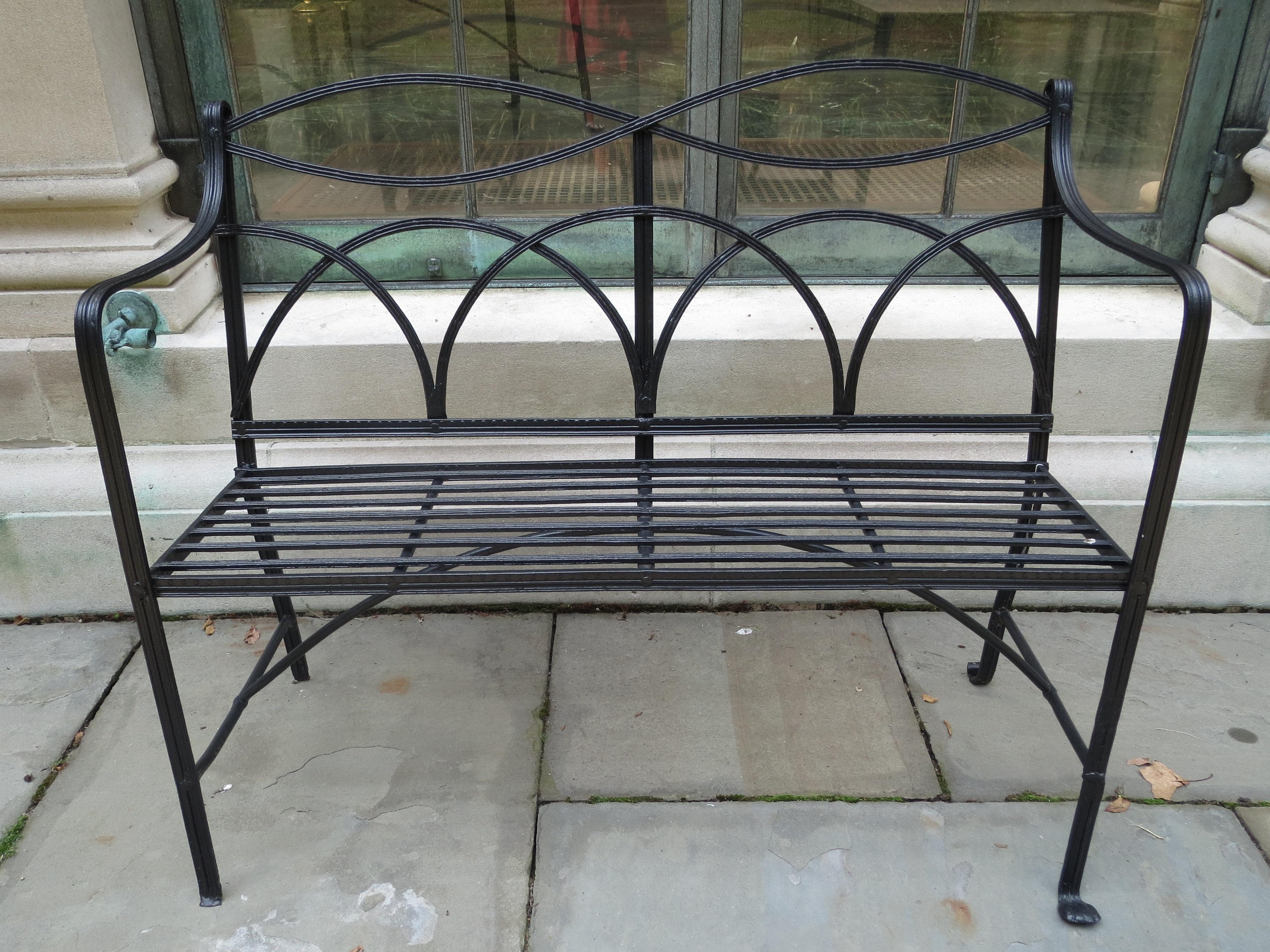 1969.4120.003 bench front view