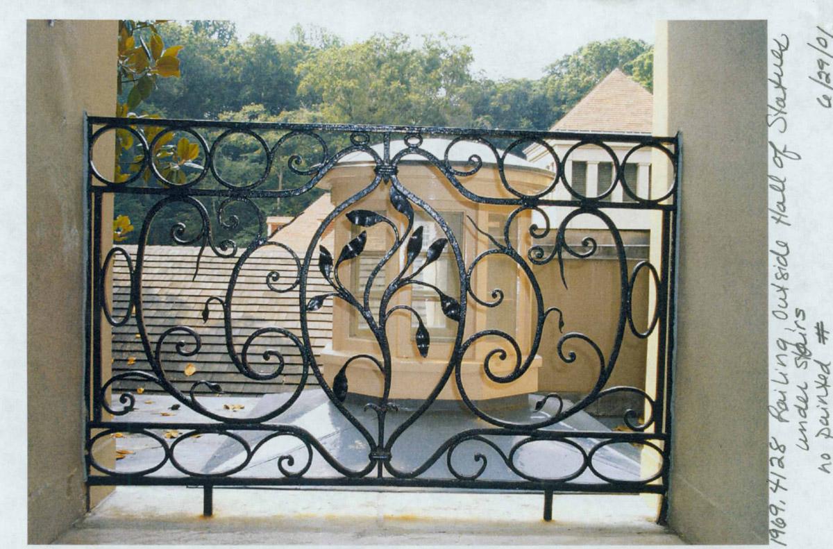 1969.4128 Railing