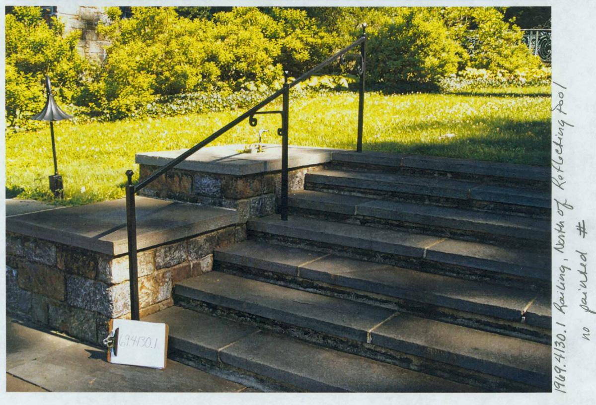 1969.4130.001 Railing