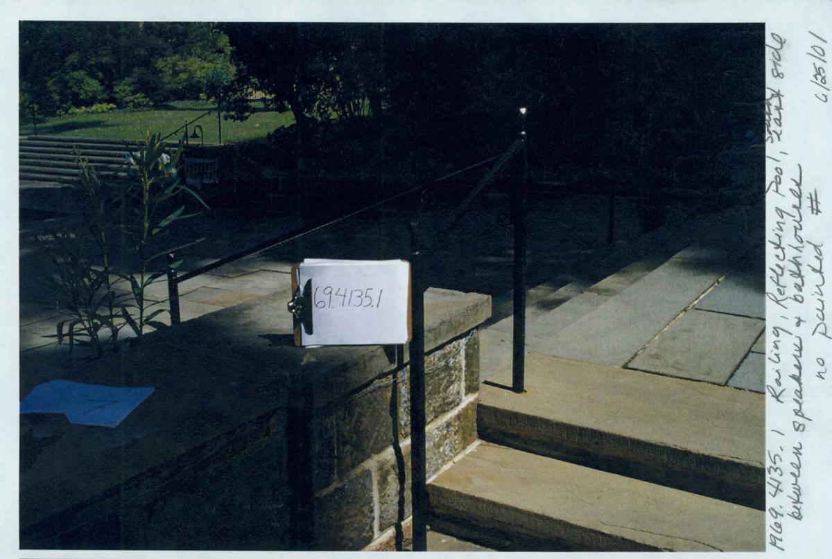 1969.4135.001 Railing