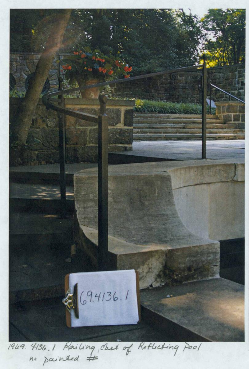 1969.4136.001 Railing