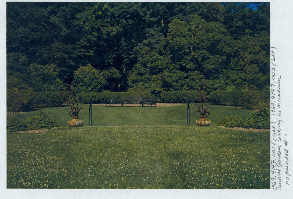 1969.4147.001-.002 Railings