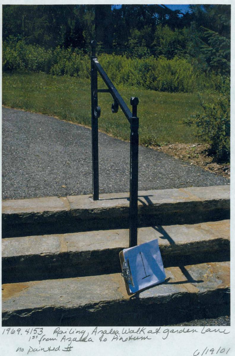 1969.4153 Railing