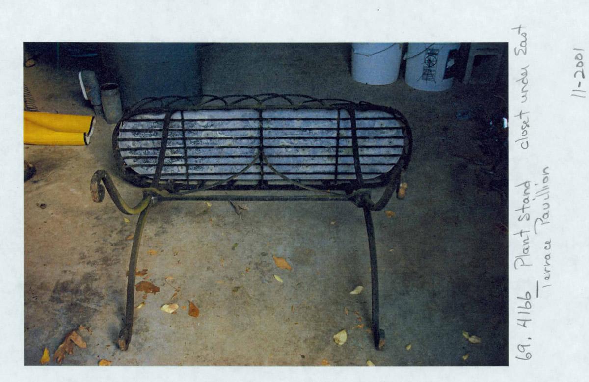 1969.4166 Plant stand