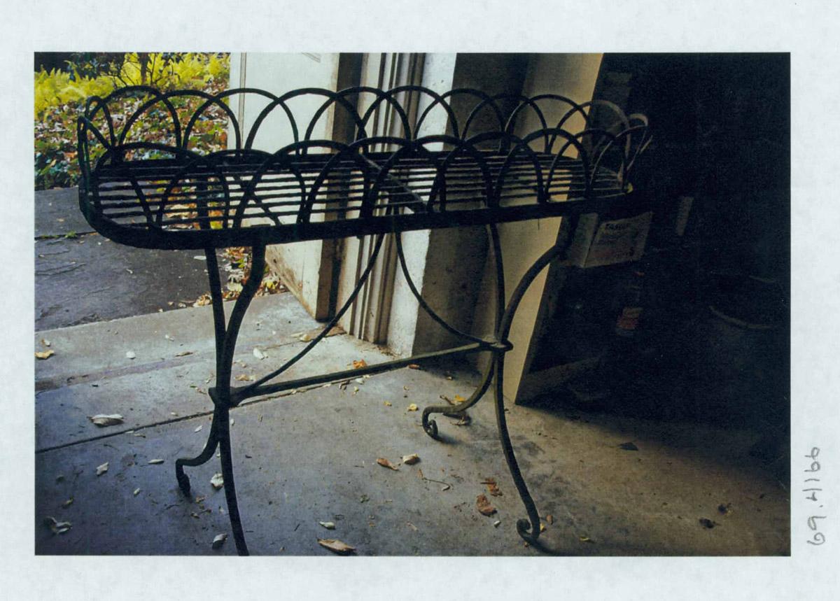 1969.4166 Plant stand (view 3)