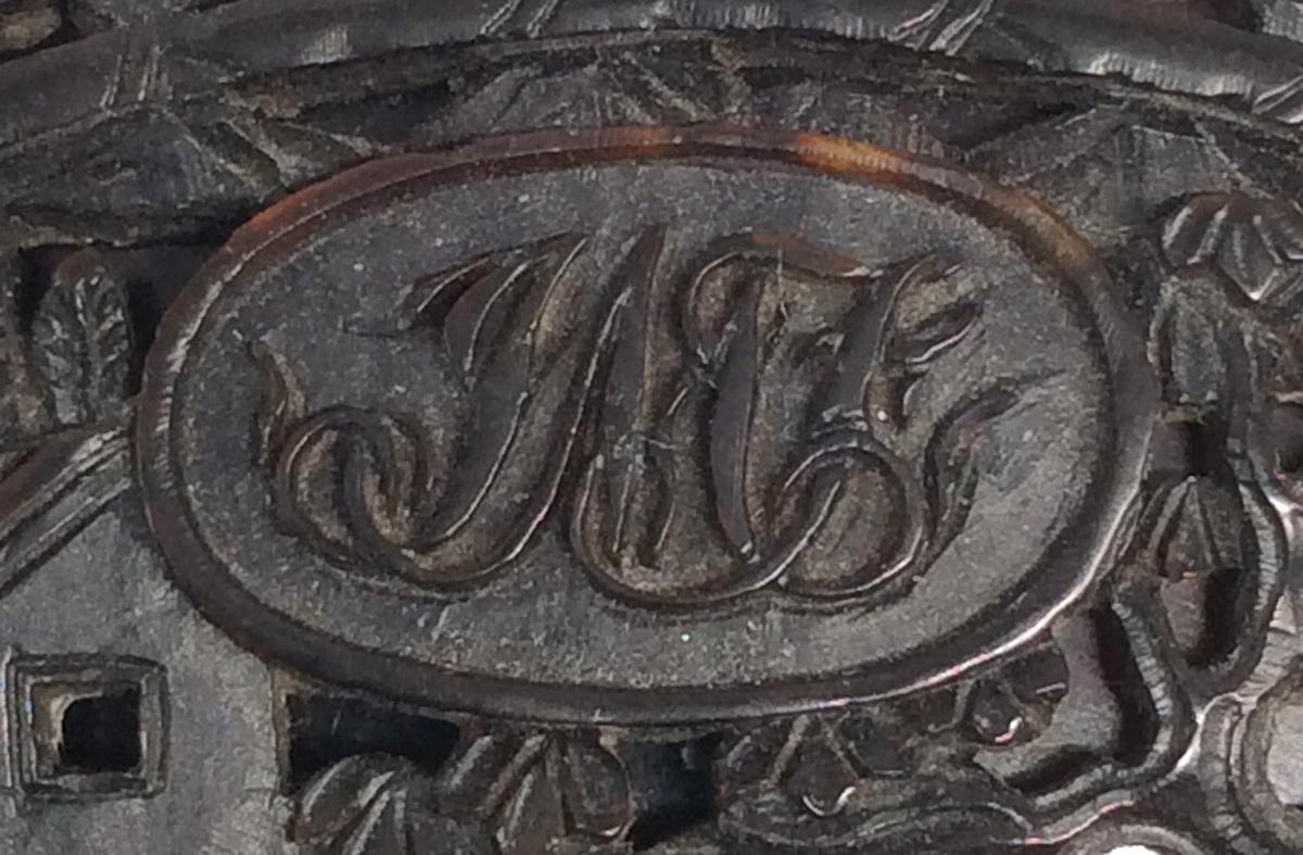 1957.0122.001 A B Box, detail 1