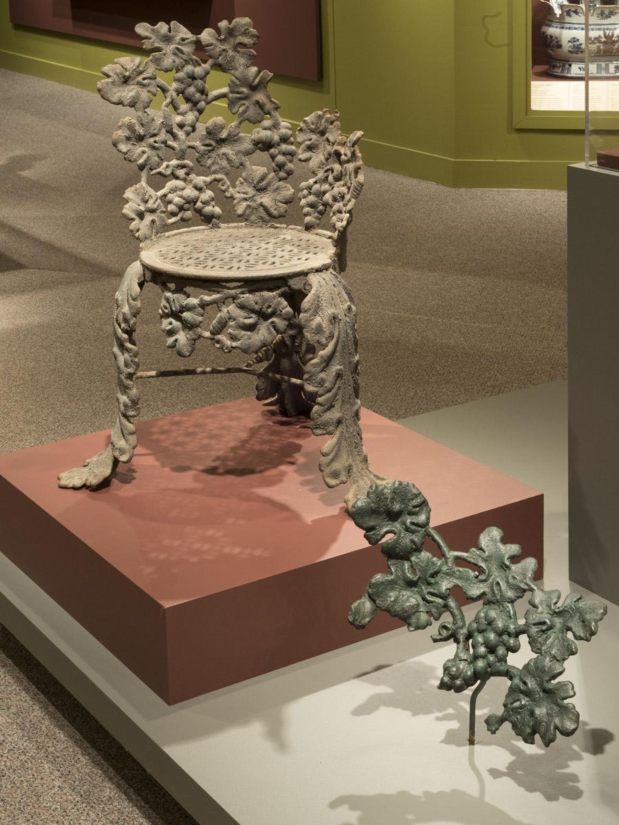 1969.4213 Chair (front view)