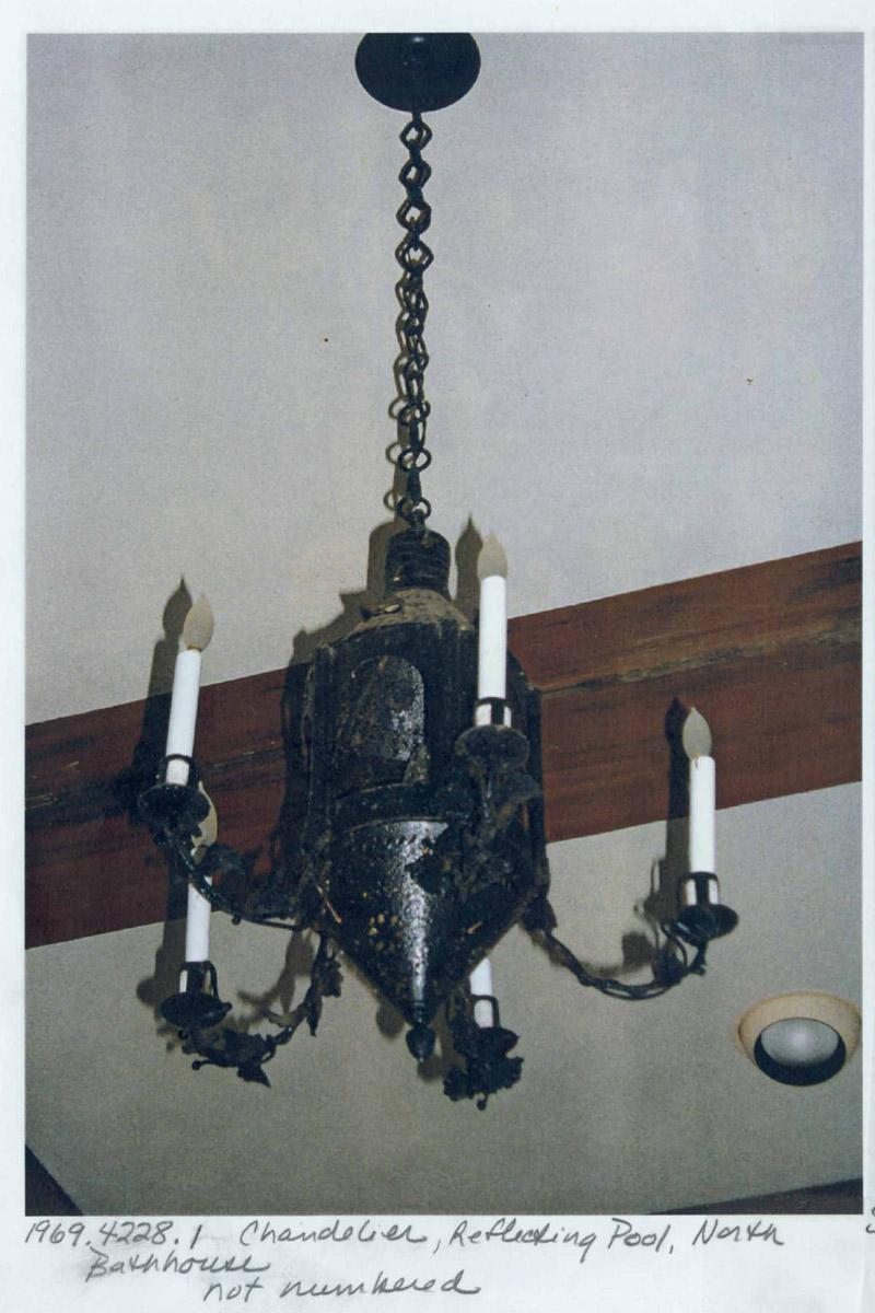 1969.4228.001 Chandelier