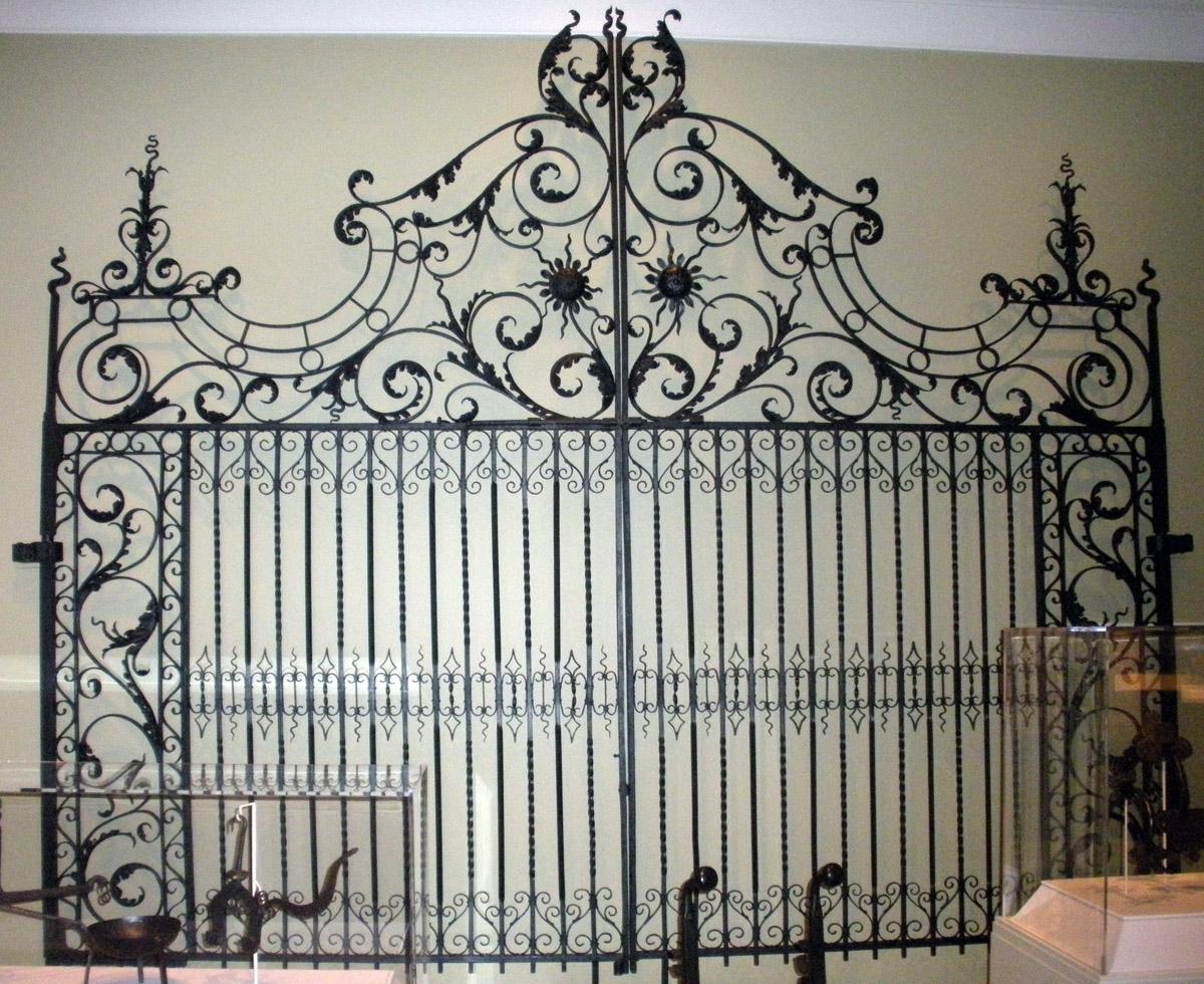 1969.4257.001.002 gate