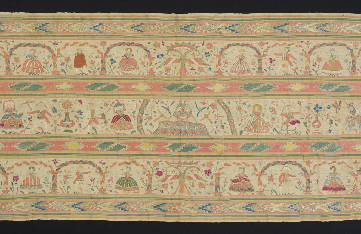 1969.4286 Shawl, detail center