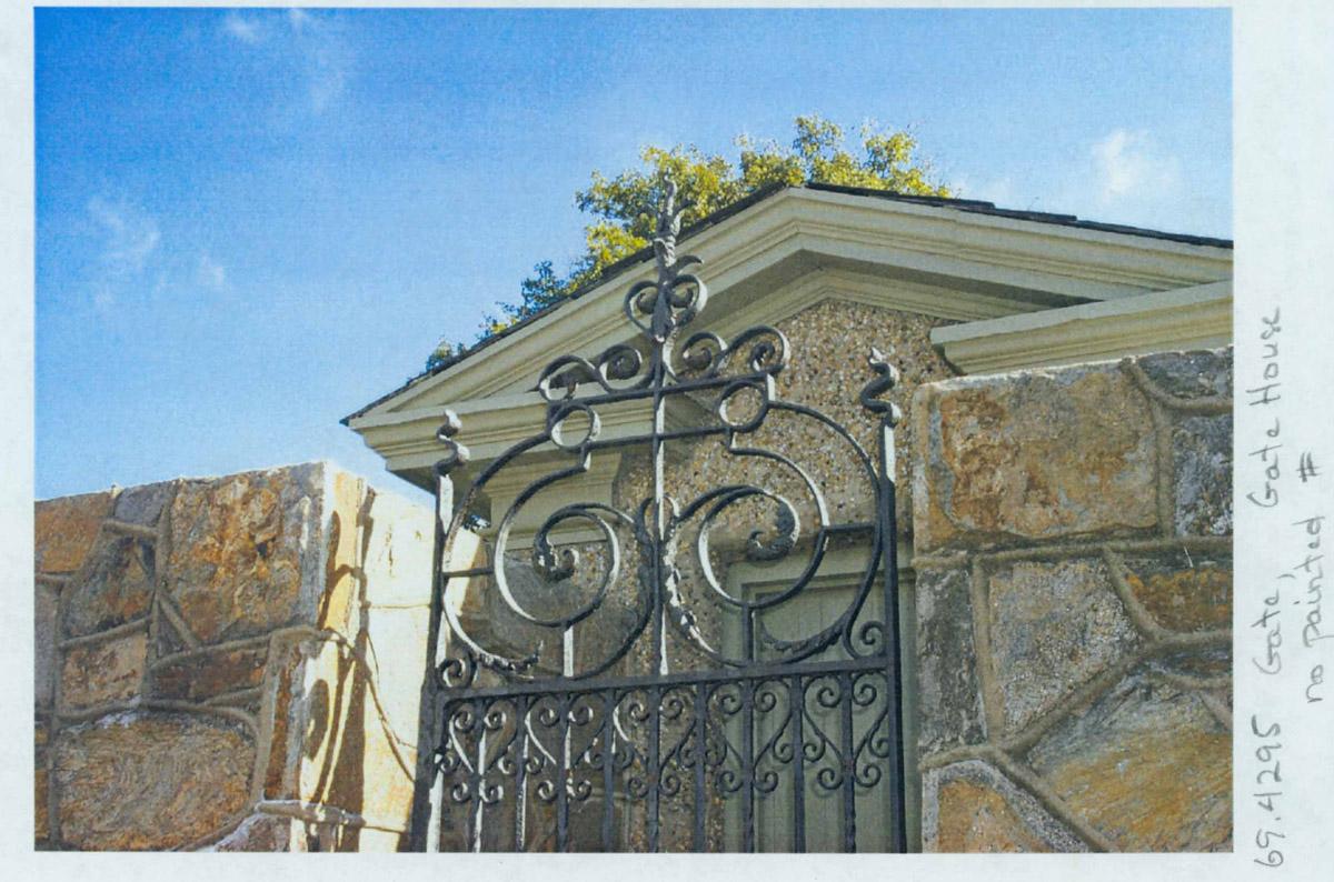 1969.4295 A, B Gate (detail)