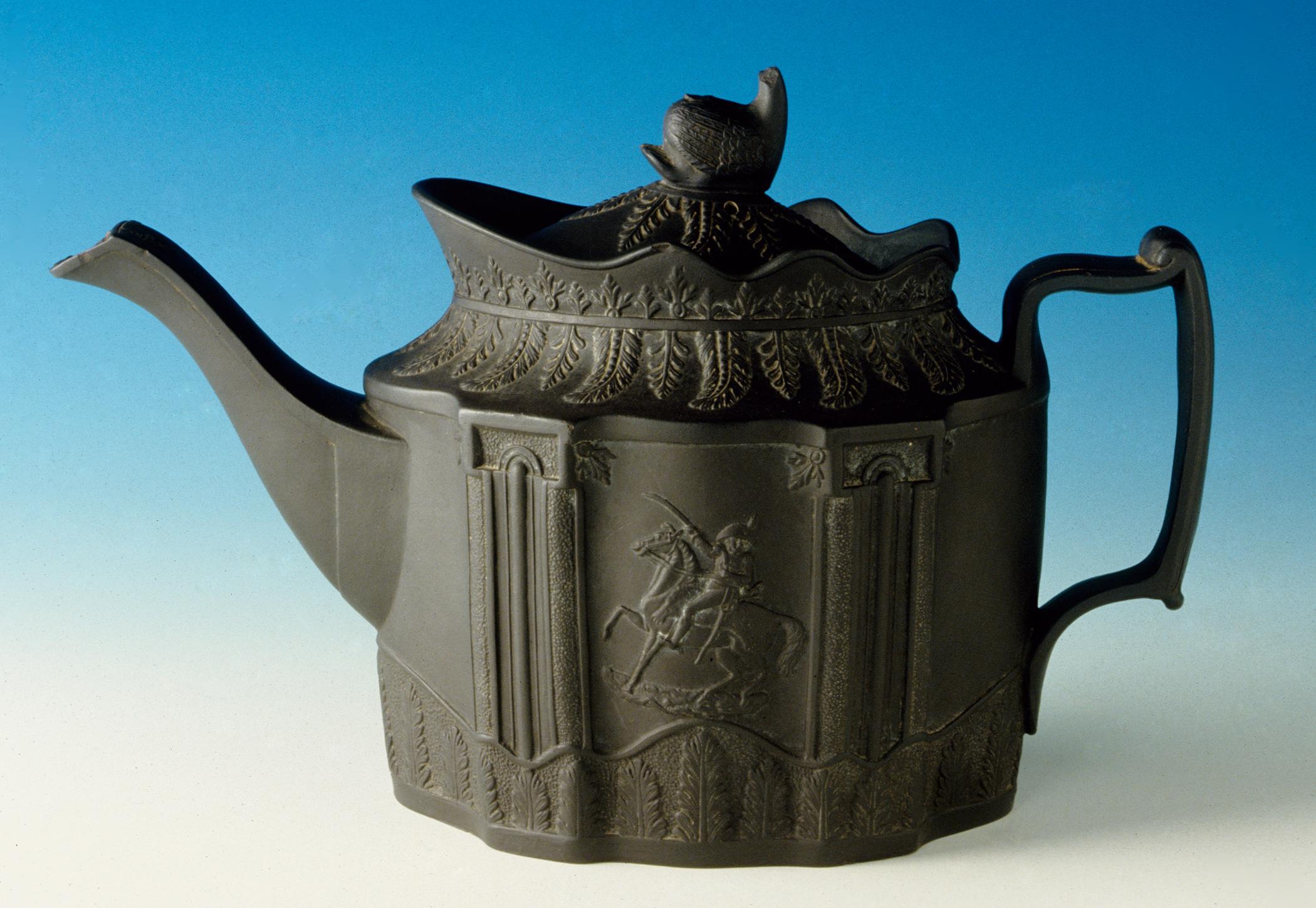 1957.0126.003 A, B Teapot