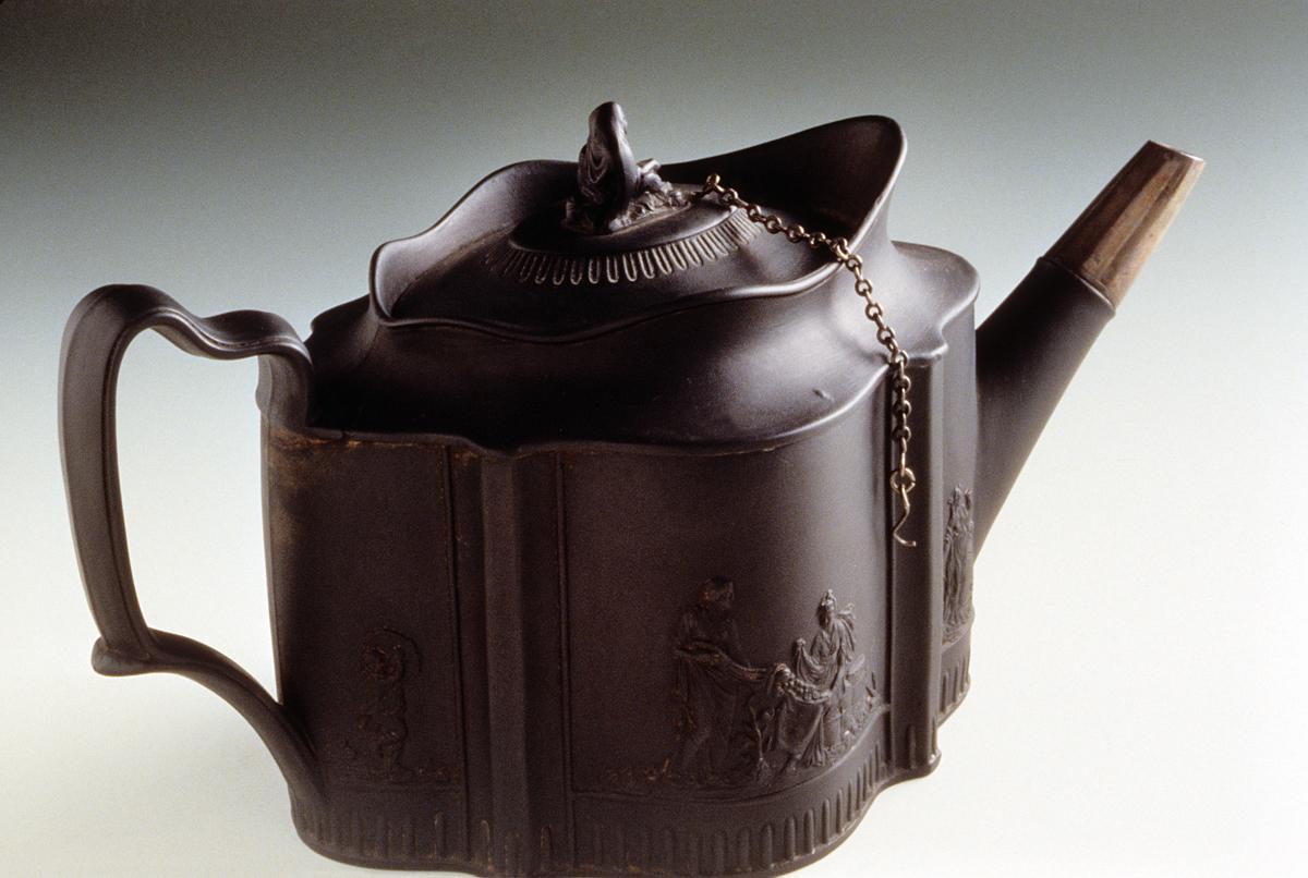 1957.0126.004 A, B Black basalt teapot