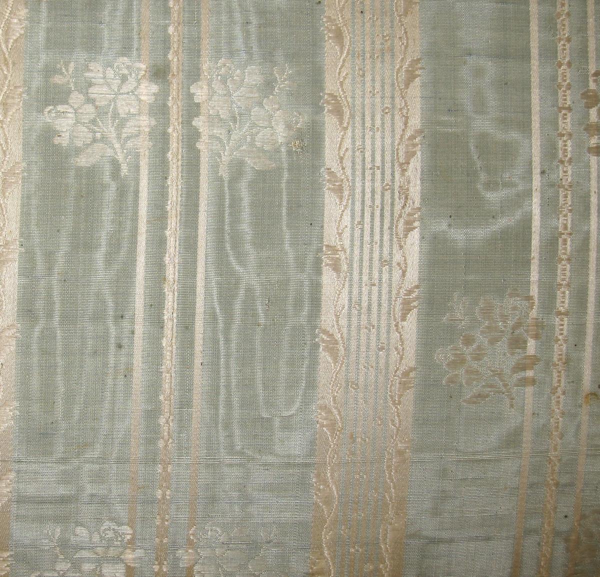 1969.4339 Slip seat fabric detail