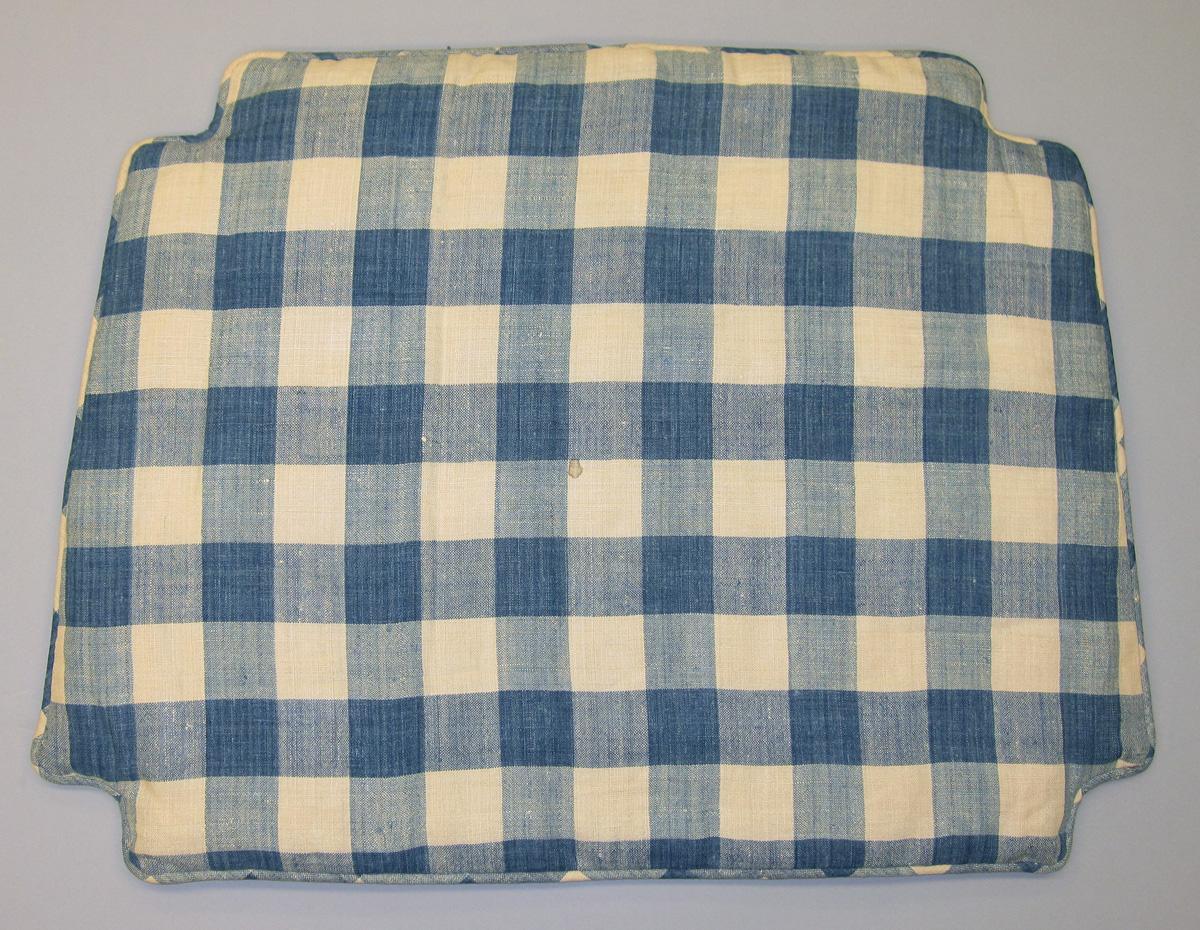 1969.4520 Cushion, Chair pad view 1