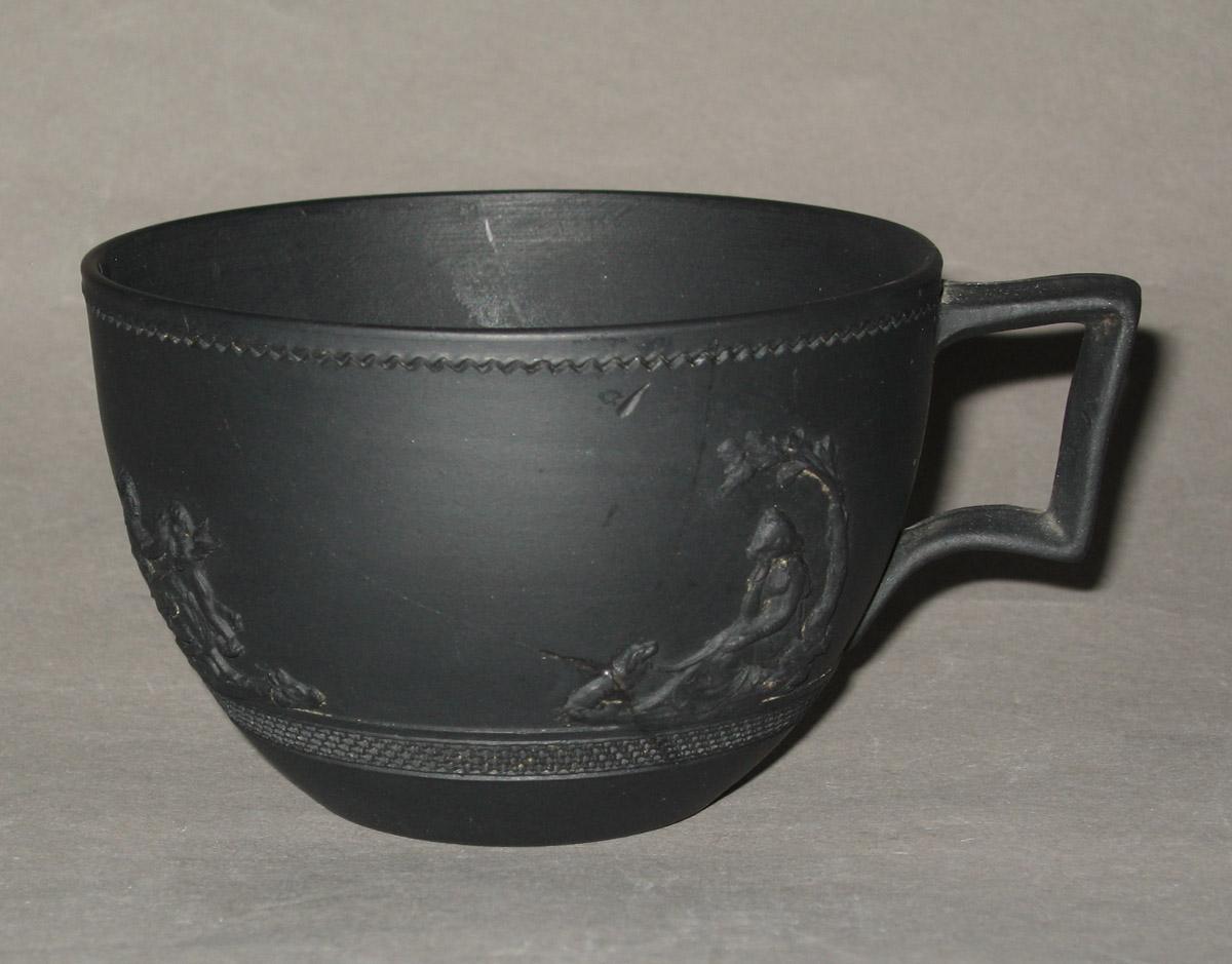 1957.0126.011 Black basalt teacup