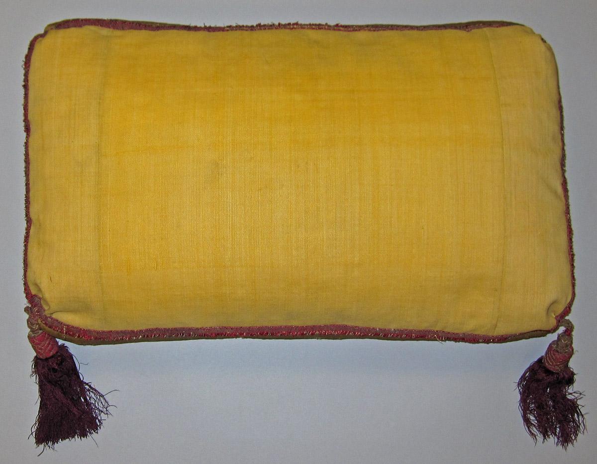 1969.4620 Cushion, view 1