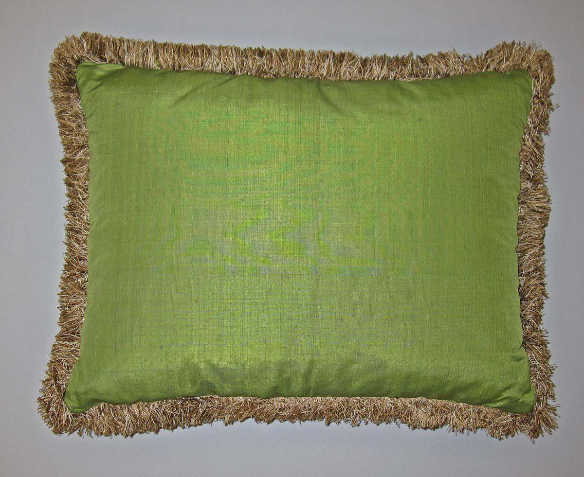 1969.4640 Cushion, upper surface