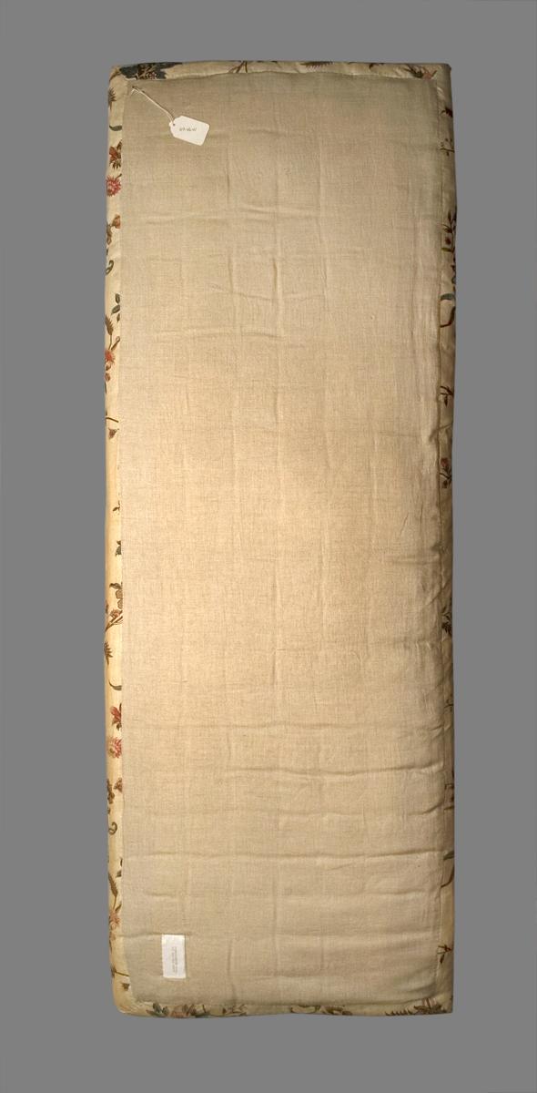 1969.4641 Cushion, Mattress, Verso