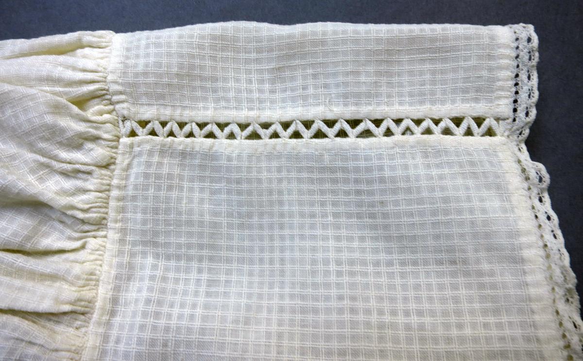 1969.4676 Cap, Detail 2