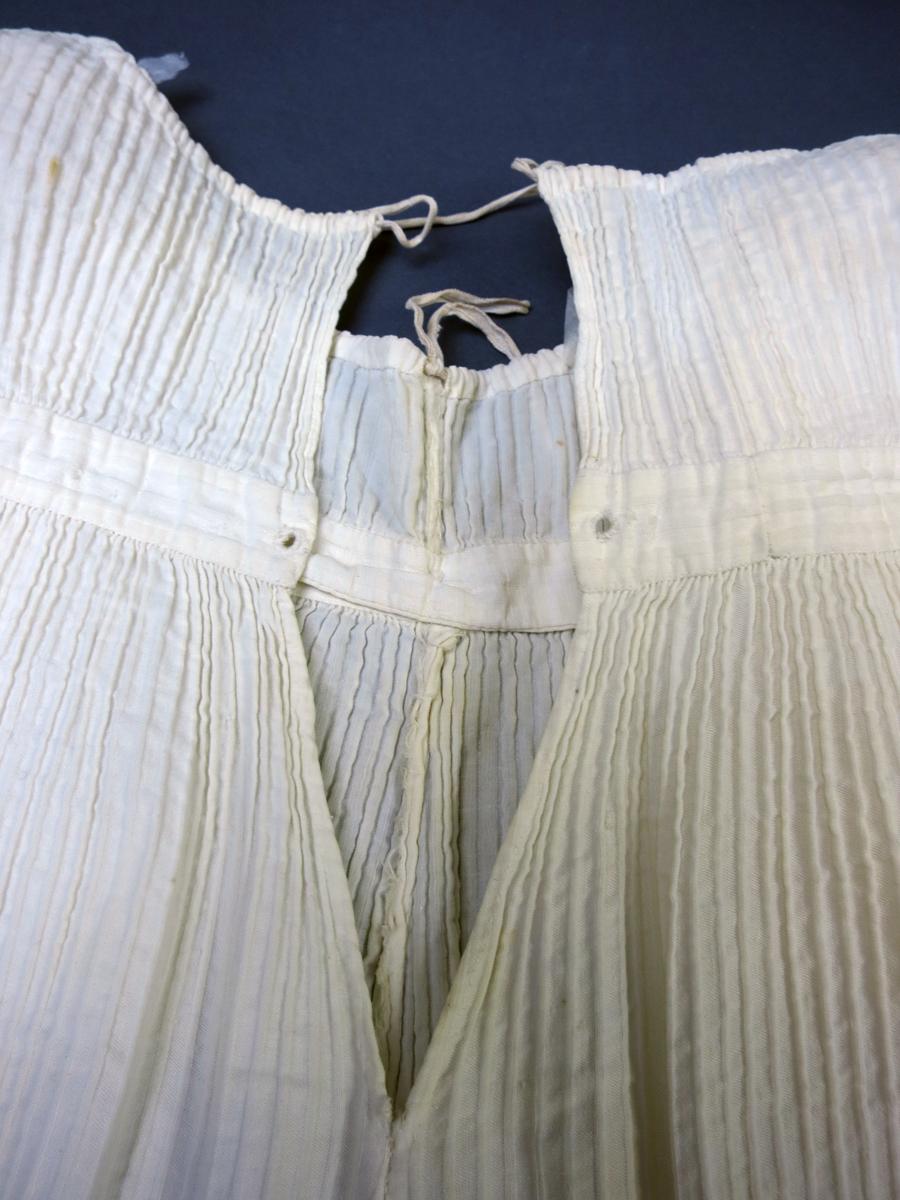 1969.4683 Skeleton suit, Detail