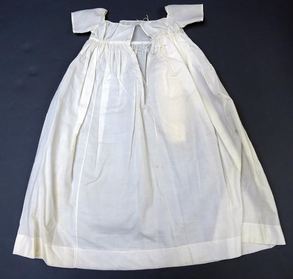 1969.4684 Dress, Back