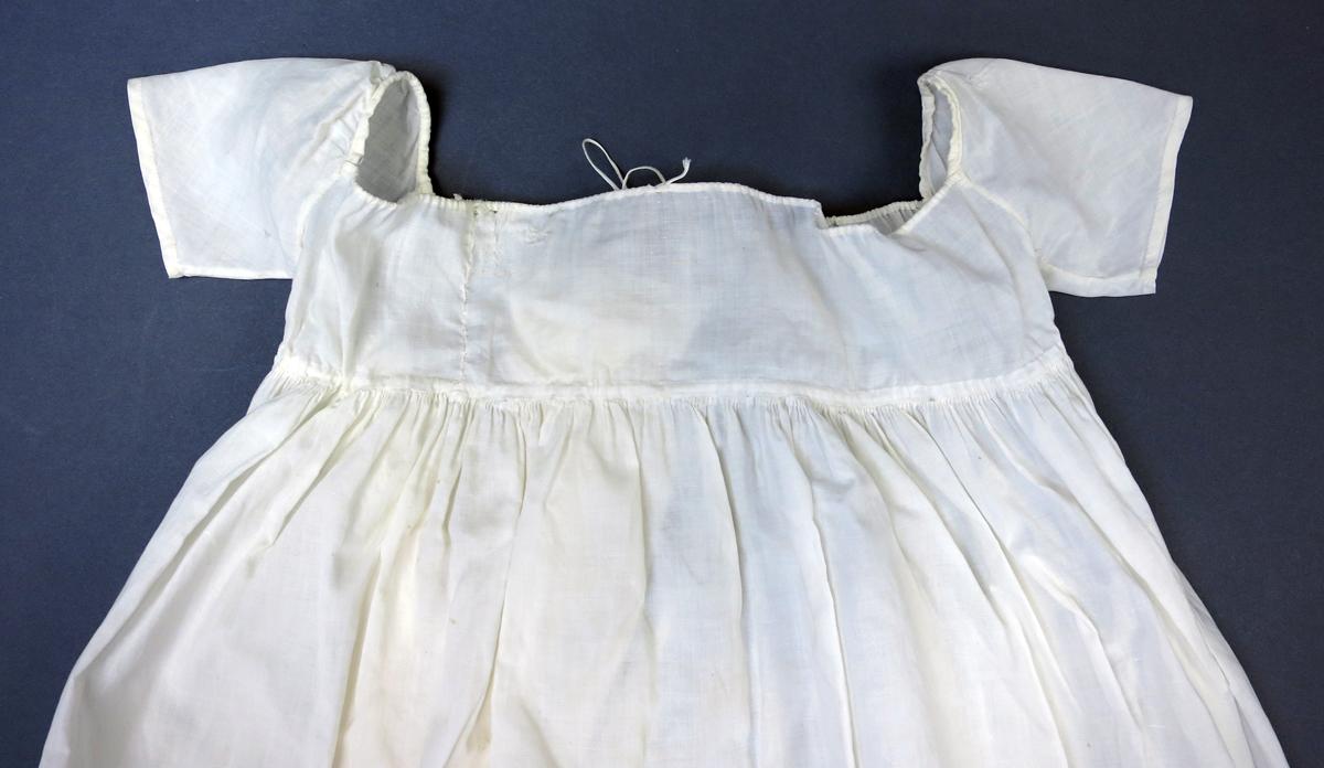 1969.4684 Dress, Bodice