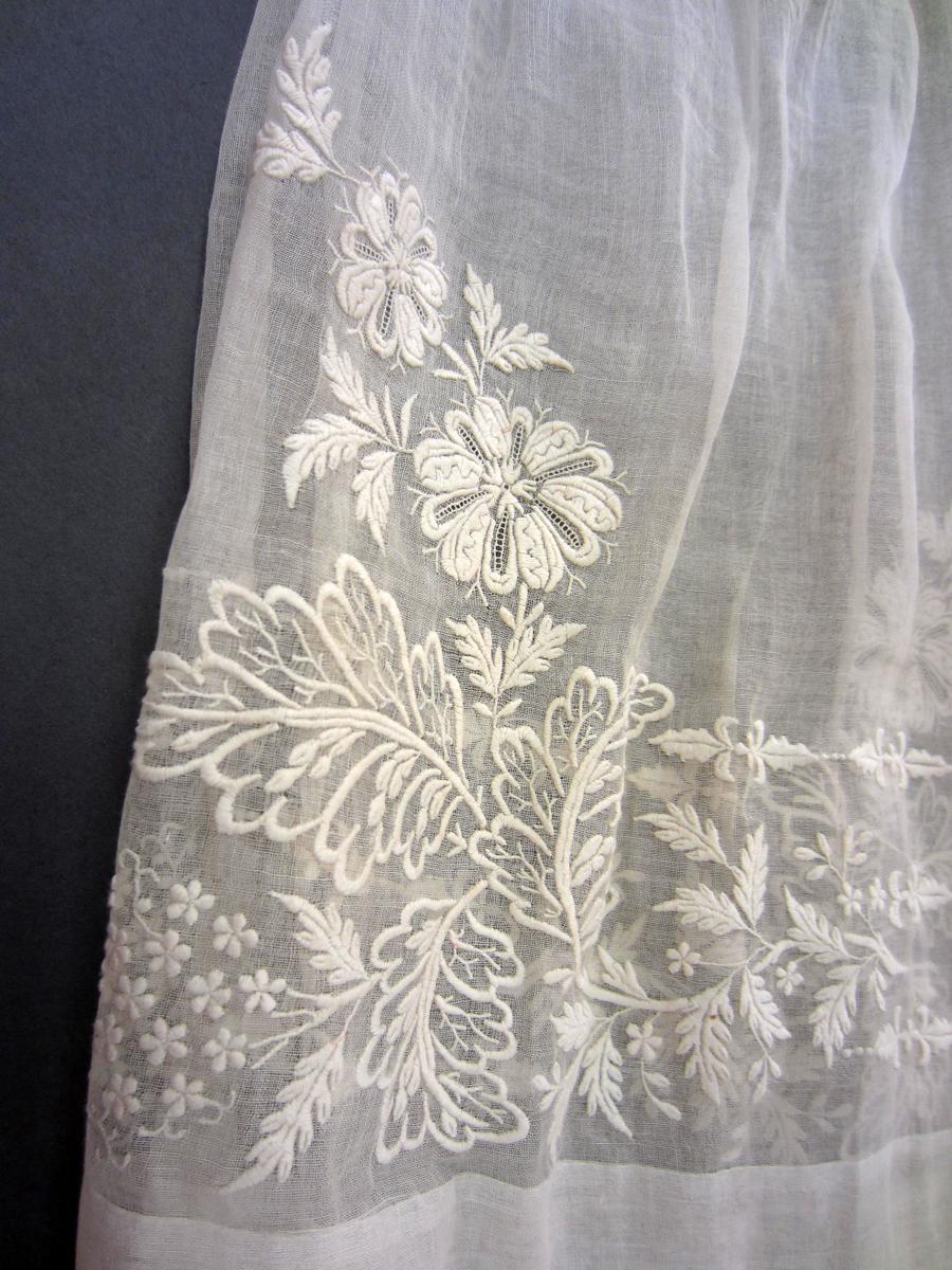 1969.4689 Petticoat, Detail