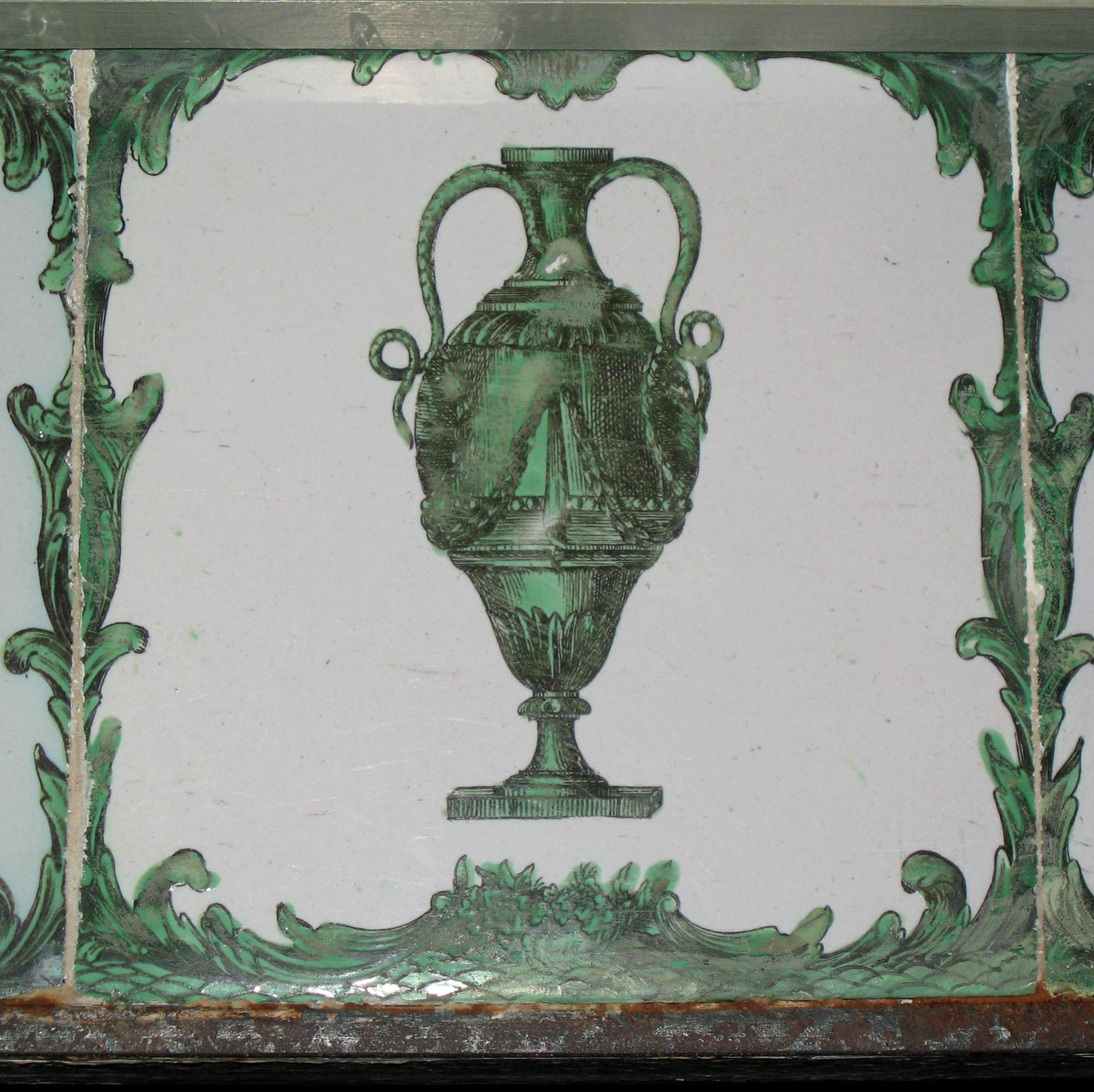 1969.4728.014 Delft tile