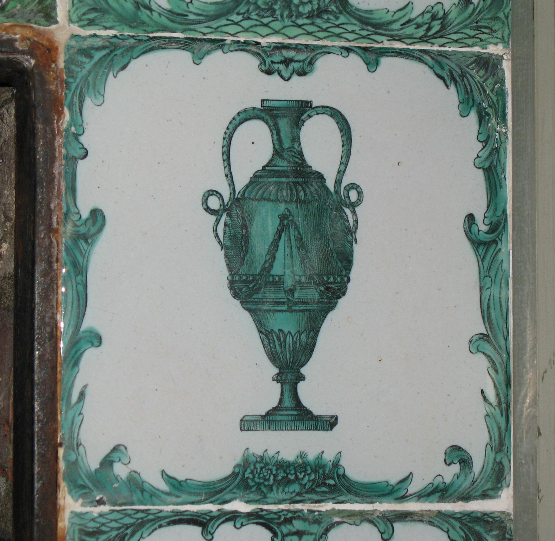 1969.4728.018 Delft tile