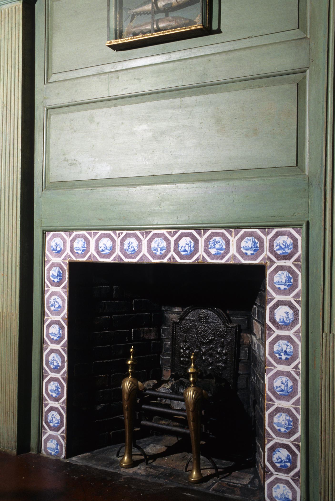 1969.4730.001-.023 Queen Anne Dining Room tiles (overall)