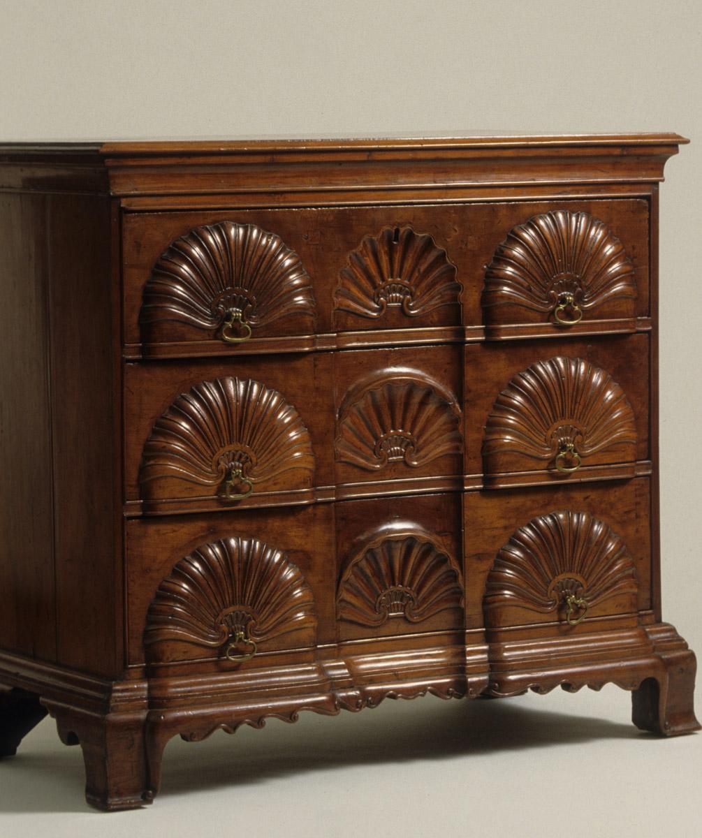 1957.0507 Chest of drawers, view 4