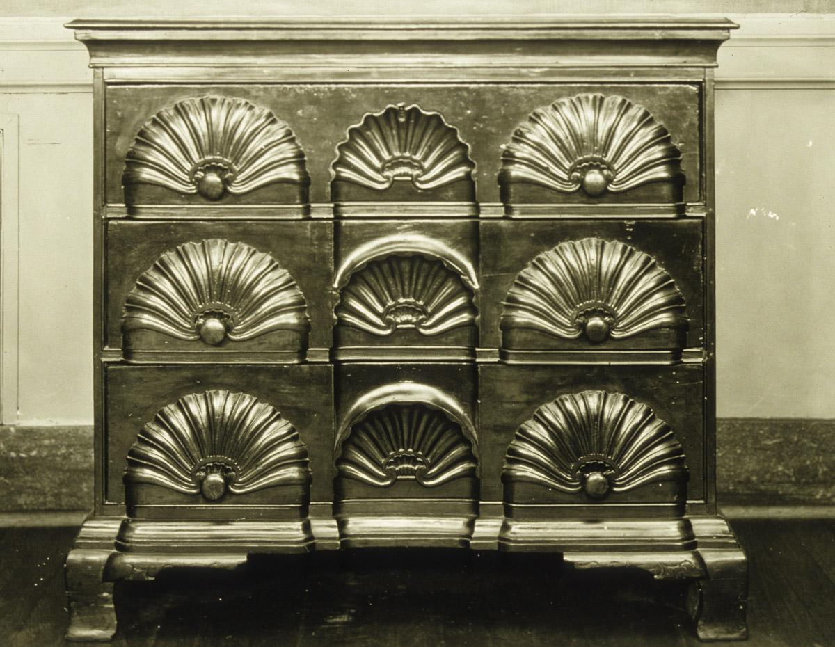 1957.0507 Chest of drawers, view 5