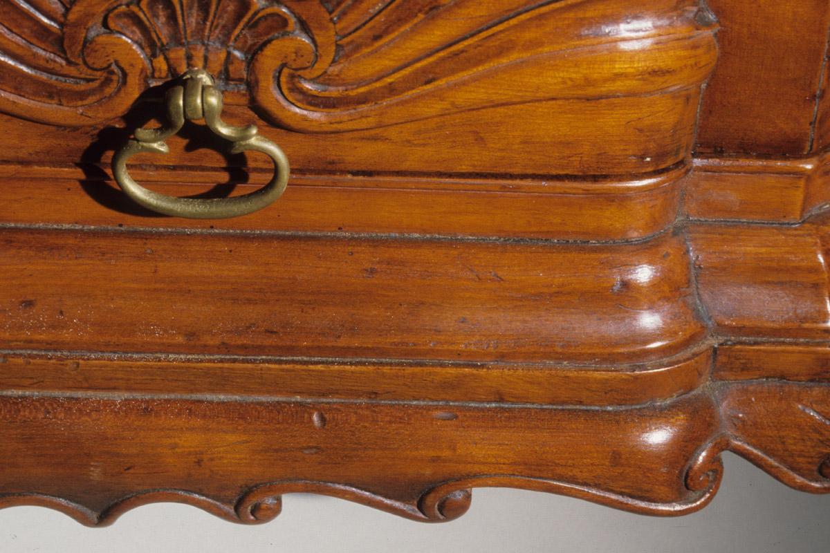 1957.0507 Chest of drawers, detail 4