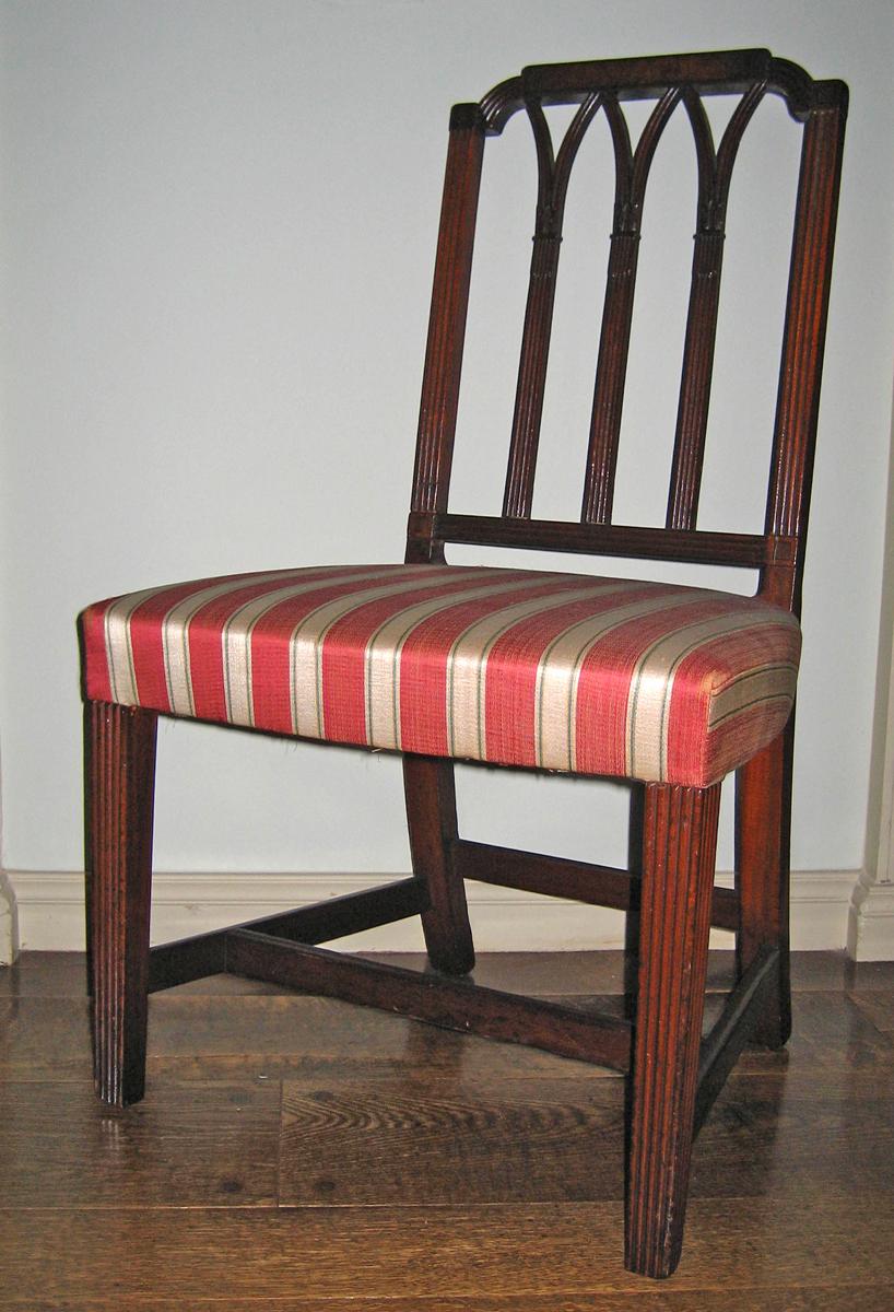 1957.0518.002 Side chair view 1
