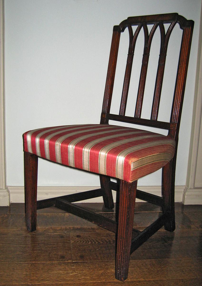 1957.0518.003 Side chair view 1