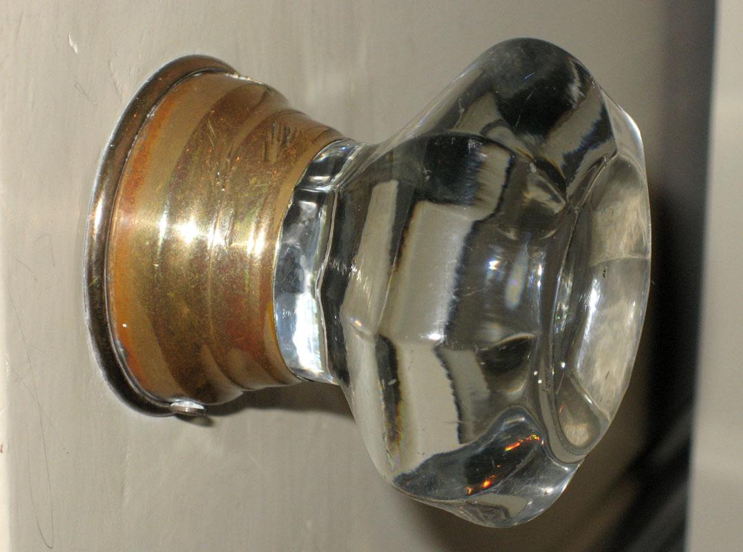 1969.5074 Door knob view2